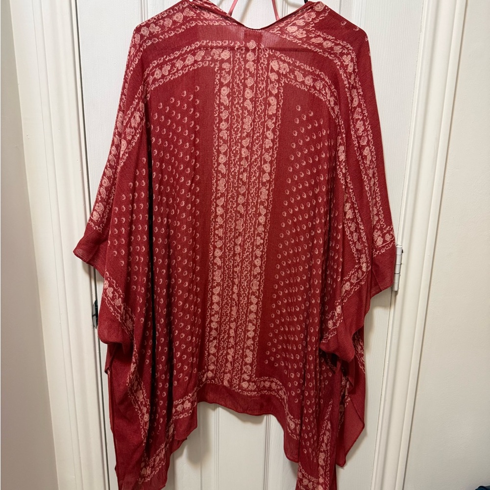 Red Patterned Kimono - Picture 2 of 5